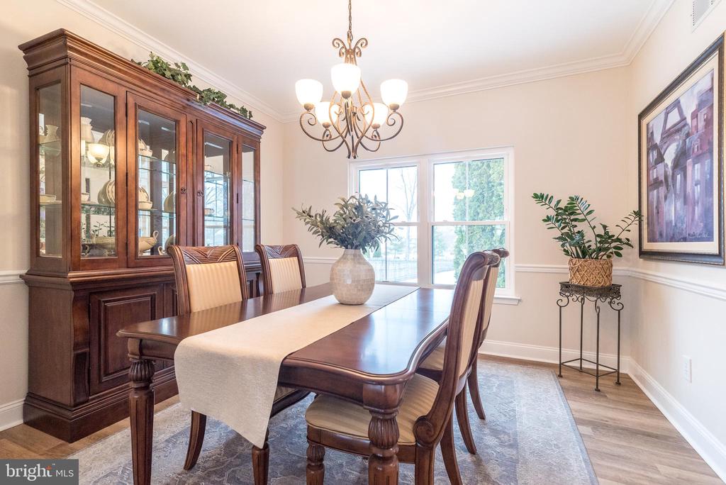 4848 TALL OAK COURT