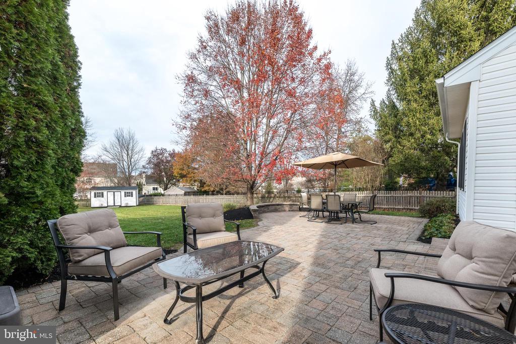 4848 TALL OAK COURT