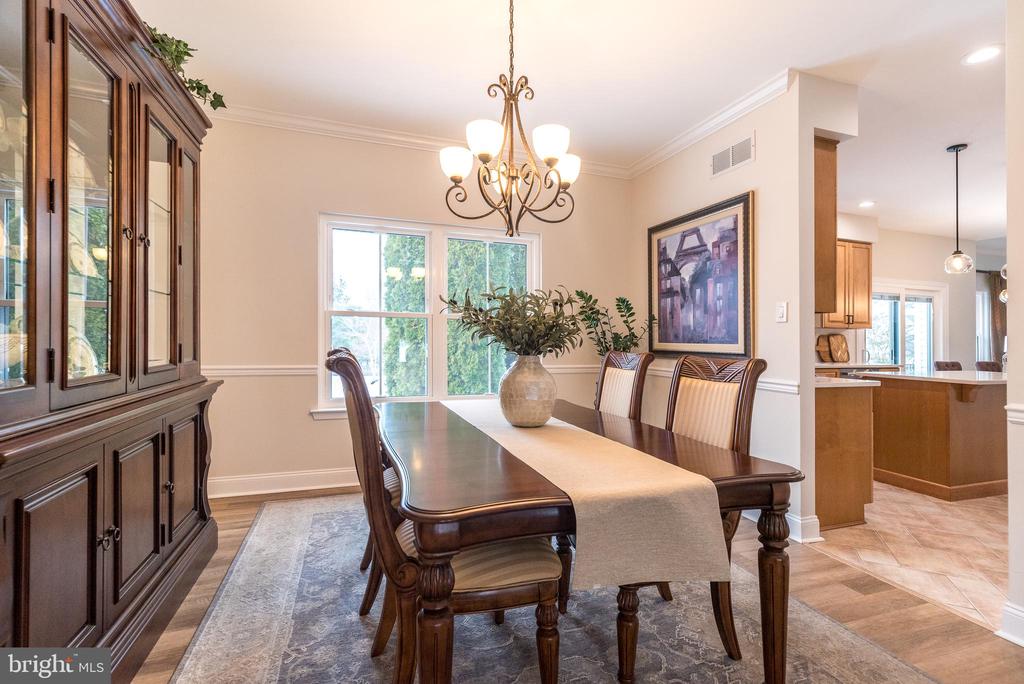 4848 TALL OAK COURT