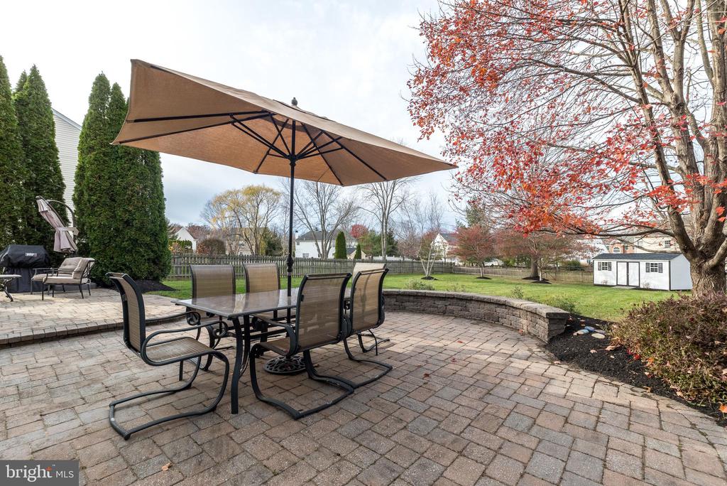 4848 TALL OAK COURT