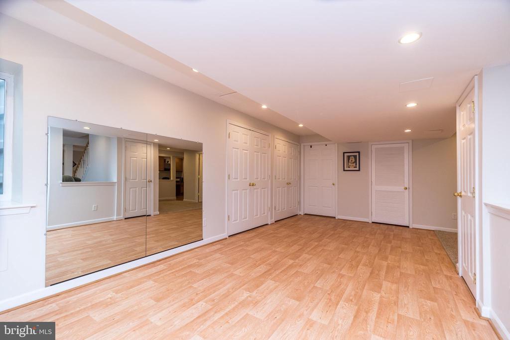 4848 TALL OAK COURT