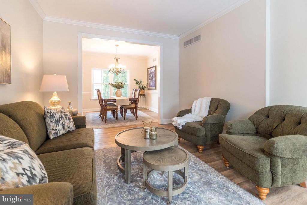 4848 TALL OAK COURT