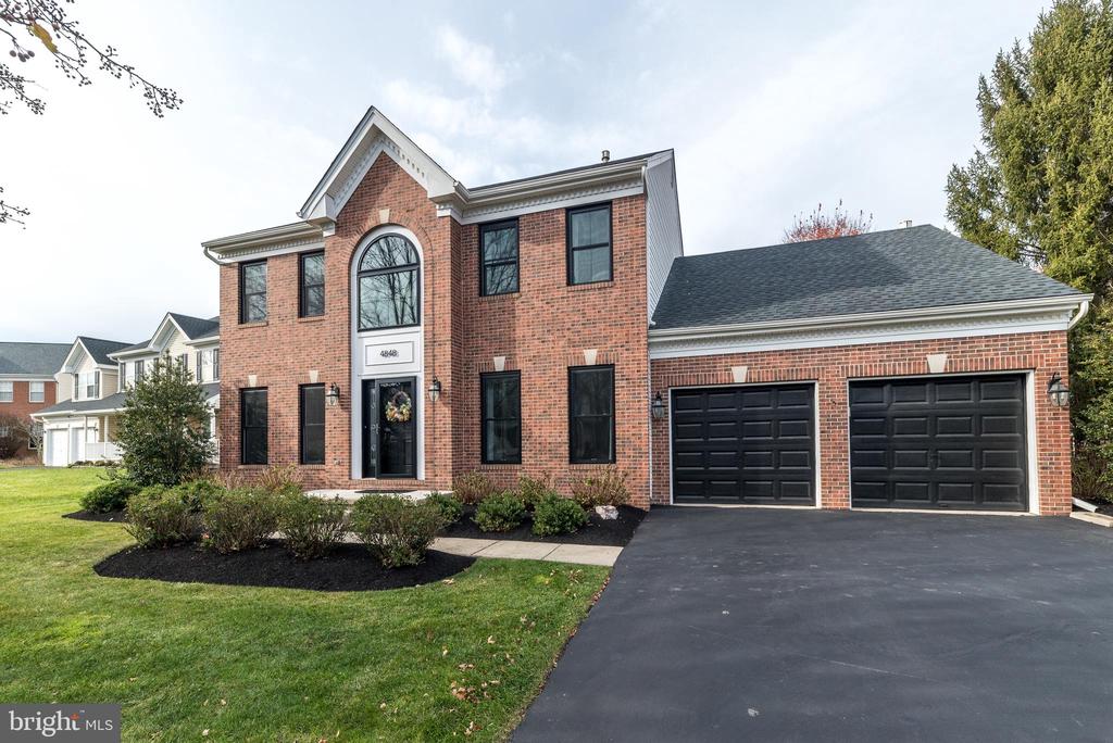 4848 TALL OAK COURT