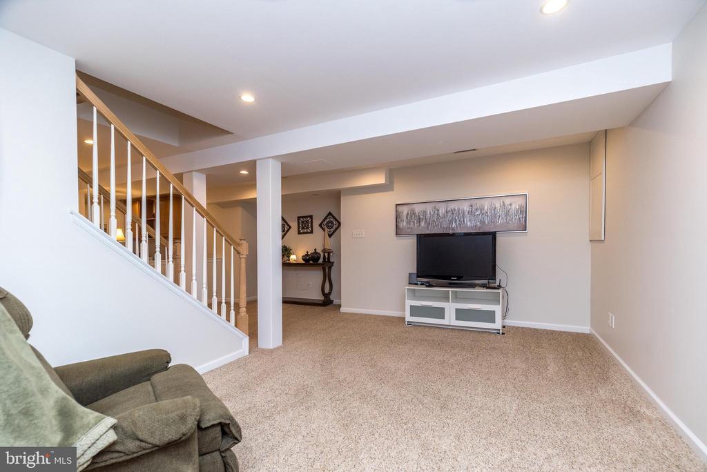 4848 TALL OAK COURT