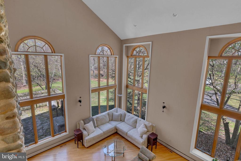 25 CREEKSIDE DRIVE