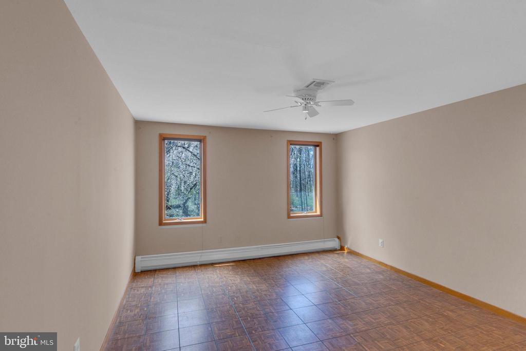 25 CREEKSIDE DRIVE