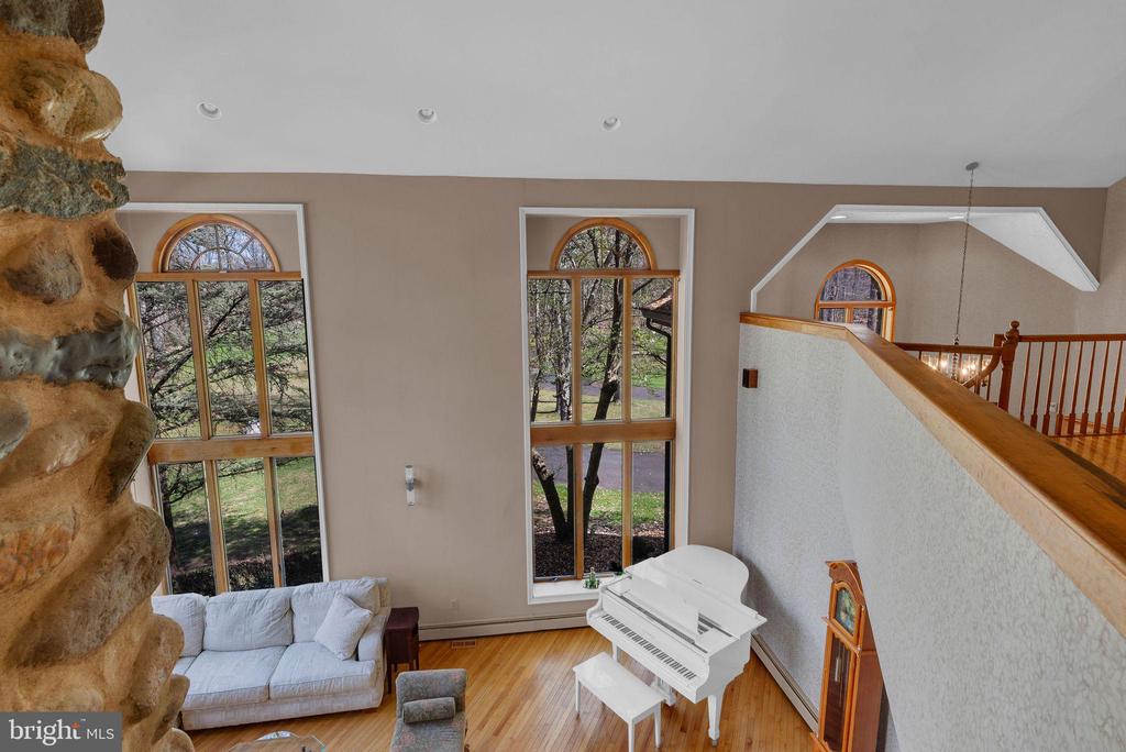 25 CREEKSIDE DRIVE