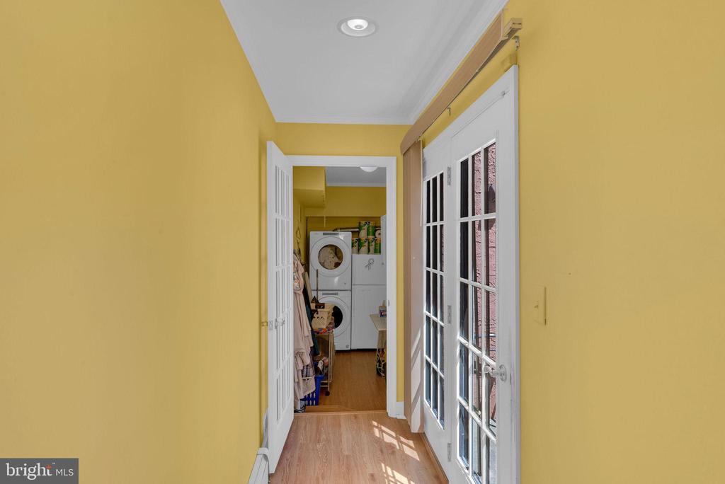 25 CREEKSIDE DRIVE