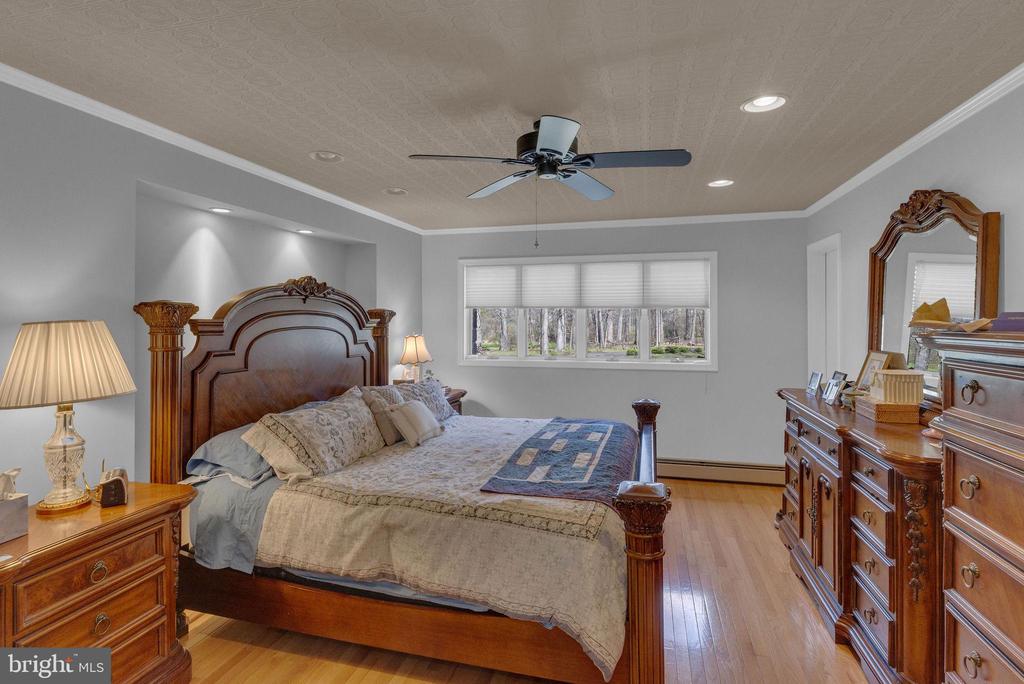 25 CREEKSIDE DRIVE