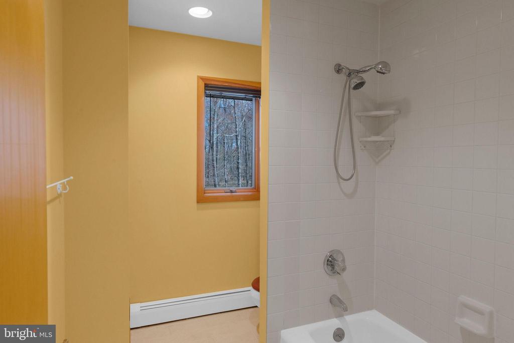 25 CREEKSIDE DRIVE