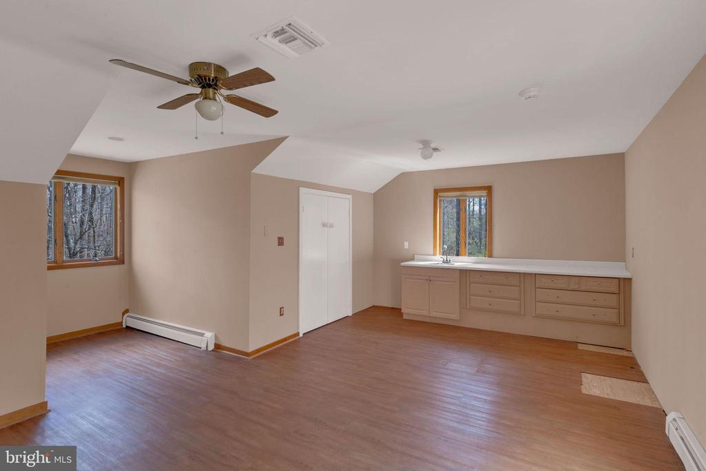25 CREEKSIDE DRIVE