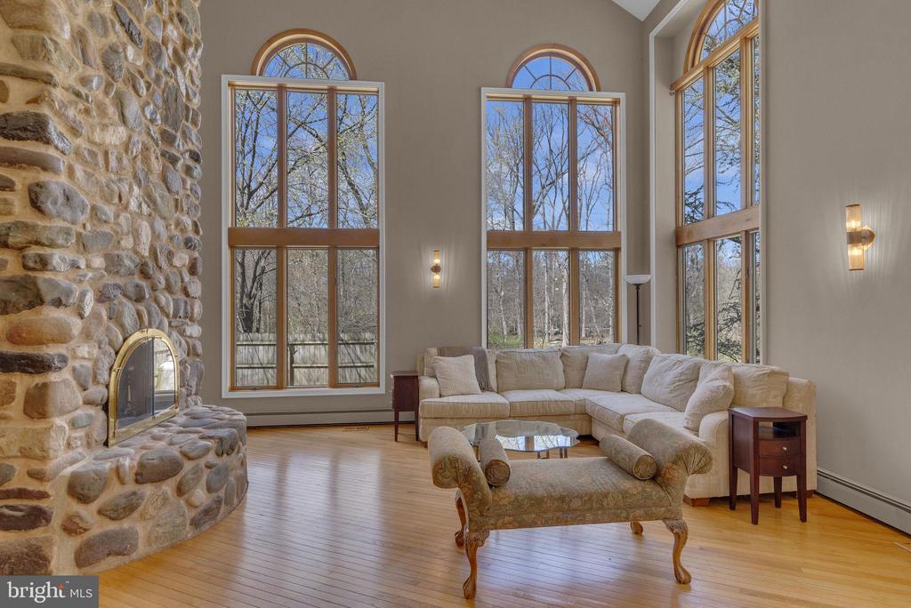 25 CREEKSIDE DRIVE