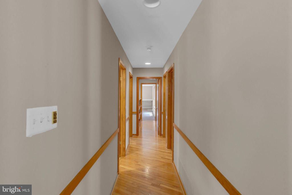 25 CREEKSIDE DRIVE