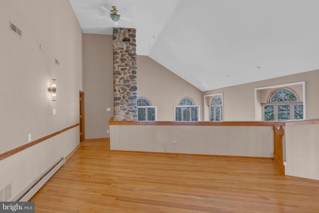 25 CREEKSIDE DRIVE