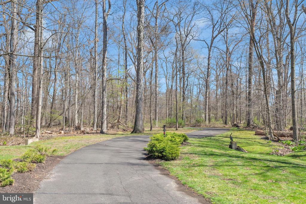 25 CREEKSIDE DRIVE