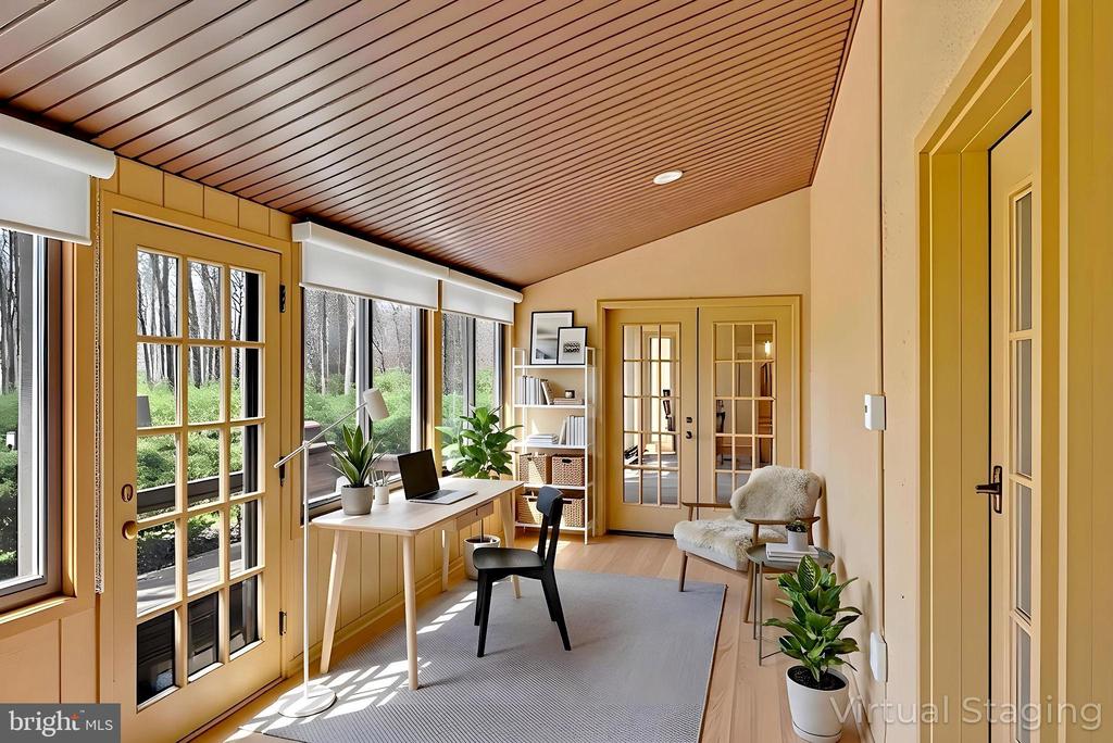 25 CREEKSIDE DRIVE