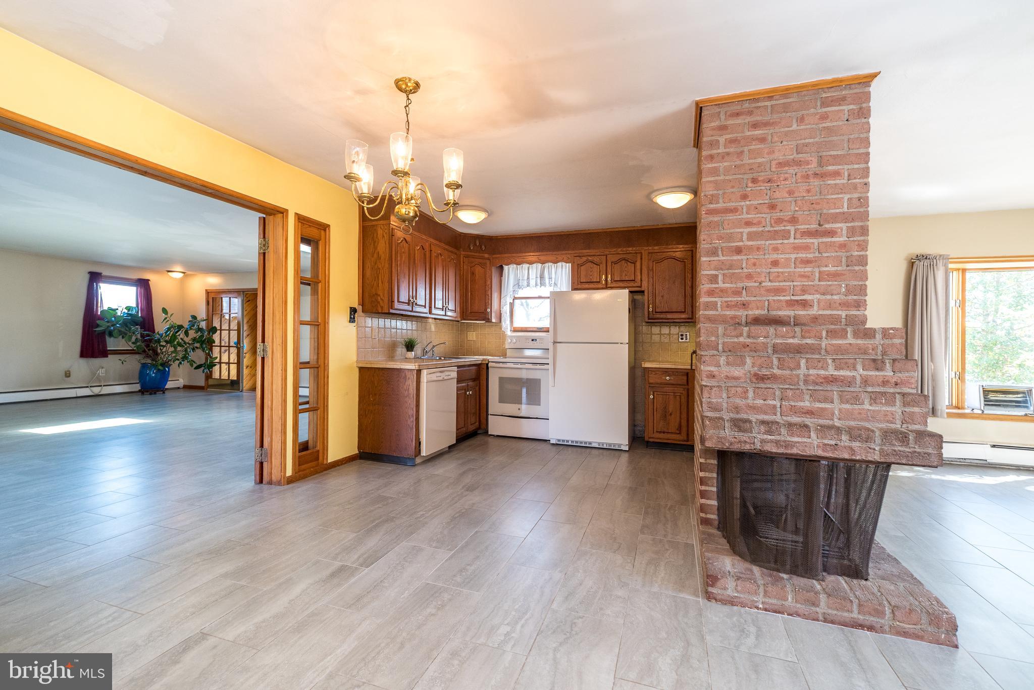 43 THIMBLEBERRY LANE