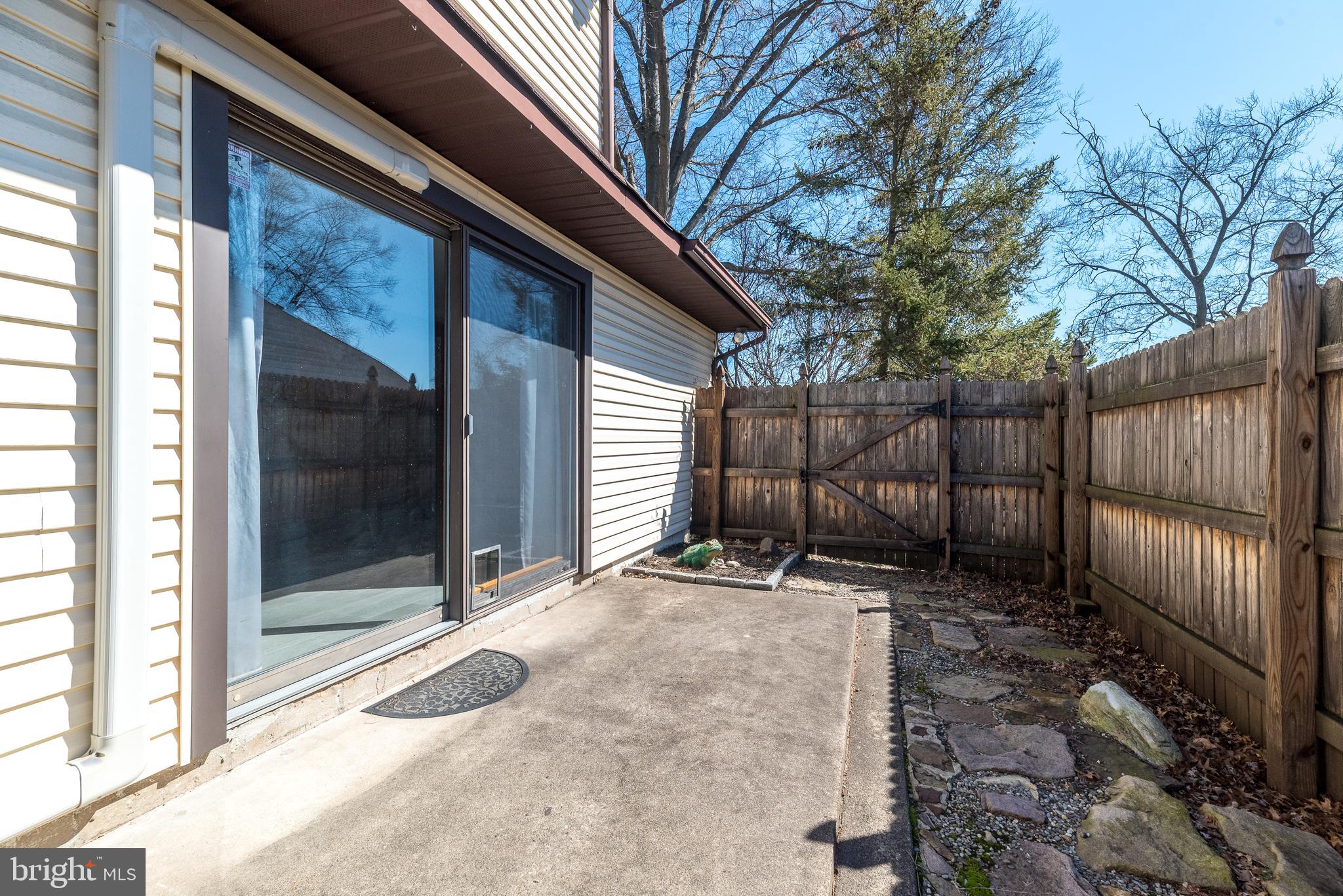 43 THIMBLEBERRY LANE