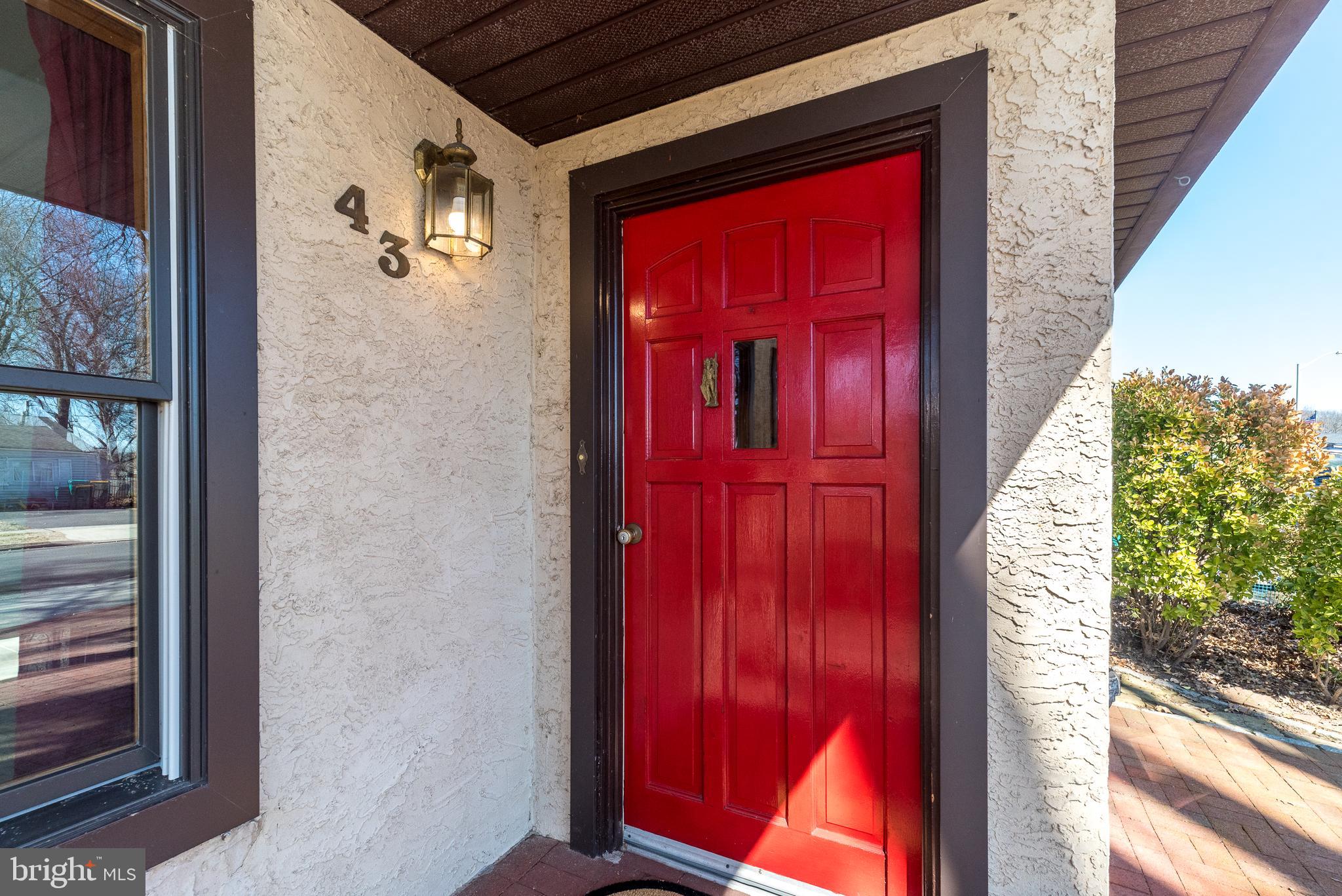 43 THIMBLEBERRY LANE