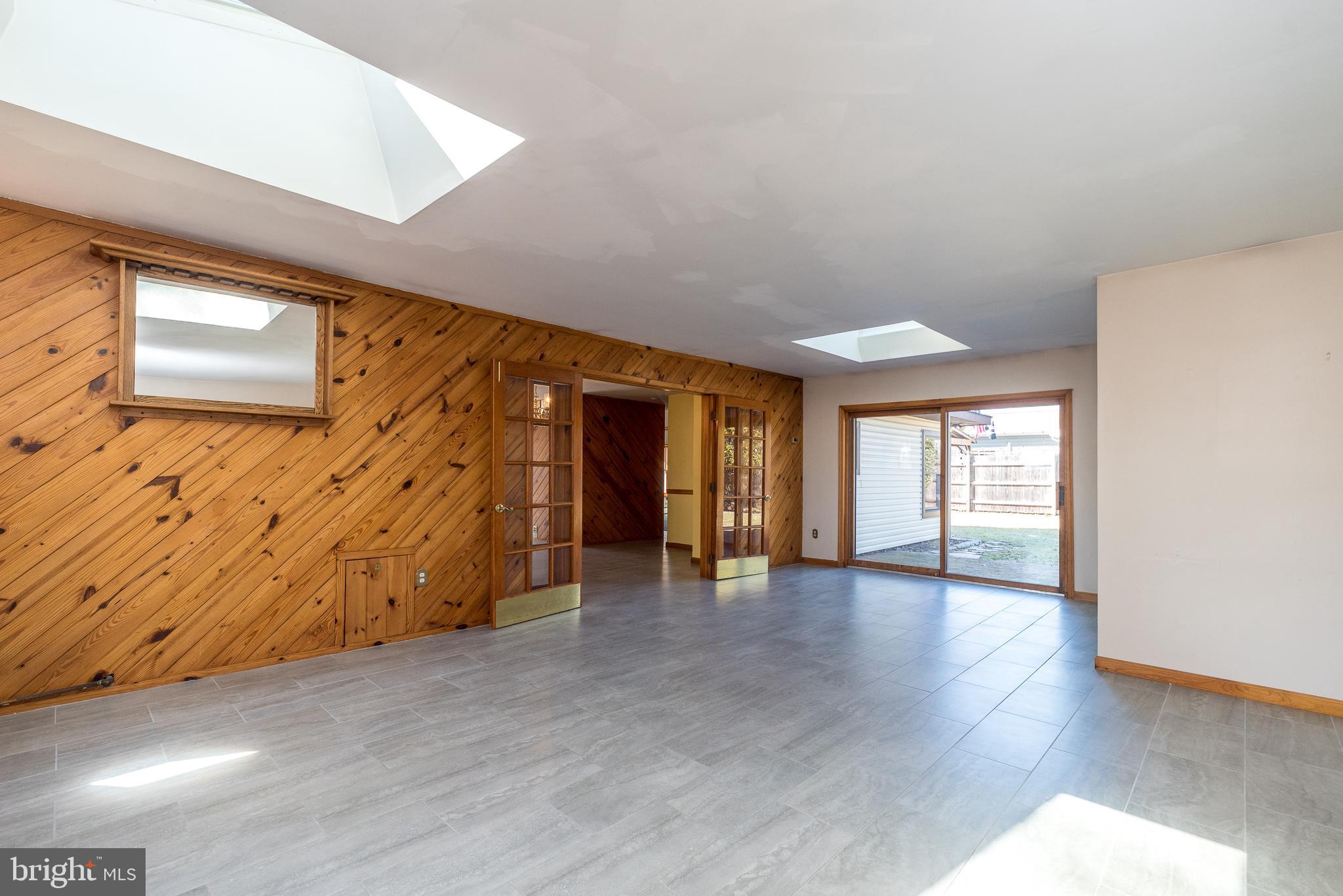 43 THIMBLEBERRY LANE