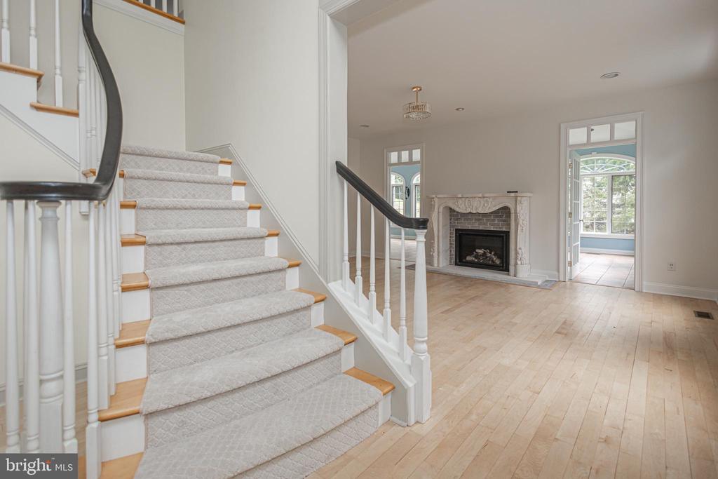 21 BELLINGHAMSHIRE PLACE