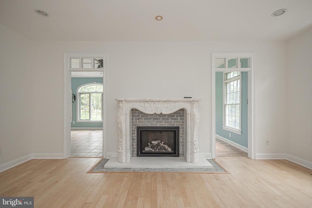 21 BELLINGHAMSHIRE PLACE