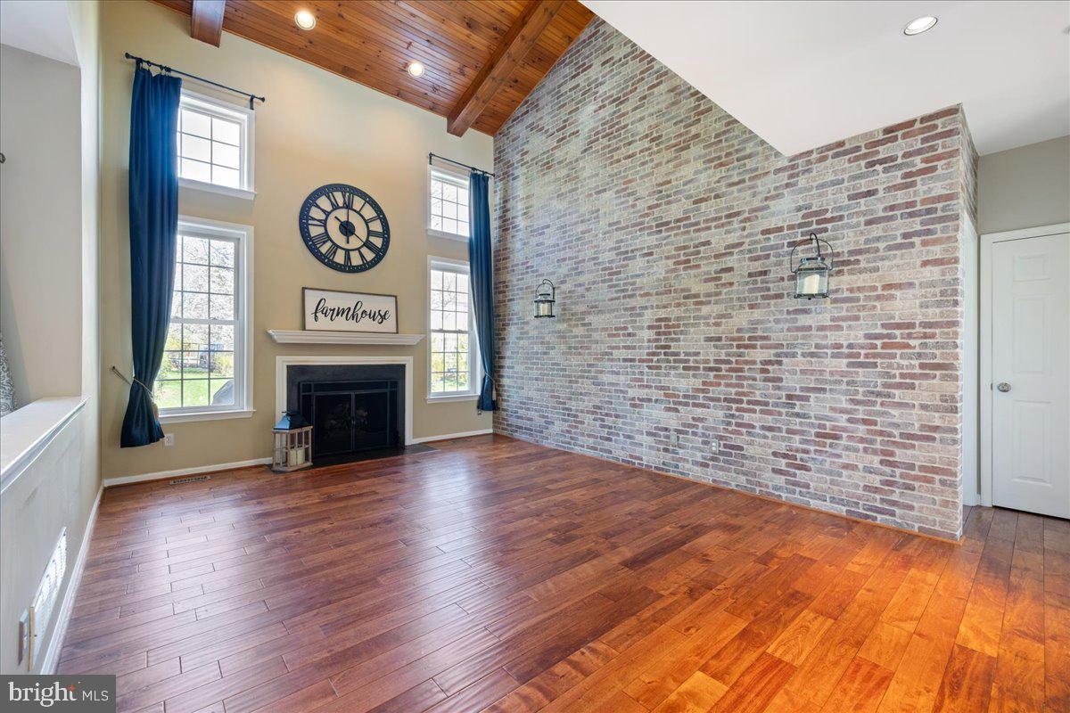 5401 WINDTREE DRIVE