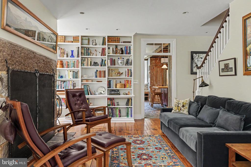 6175 CARVERSVILLE ROAD