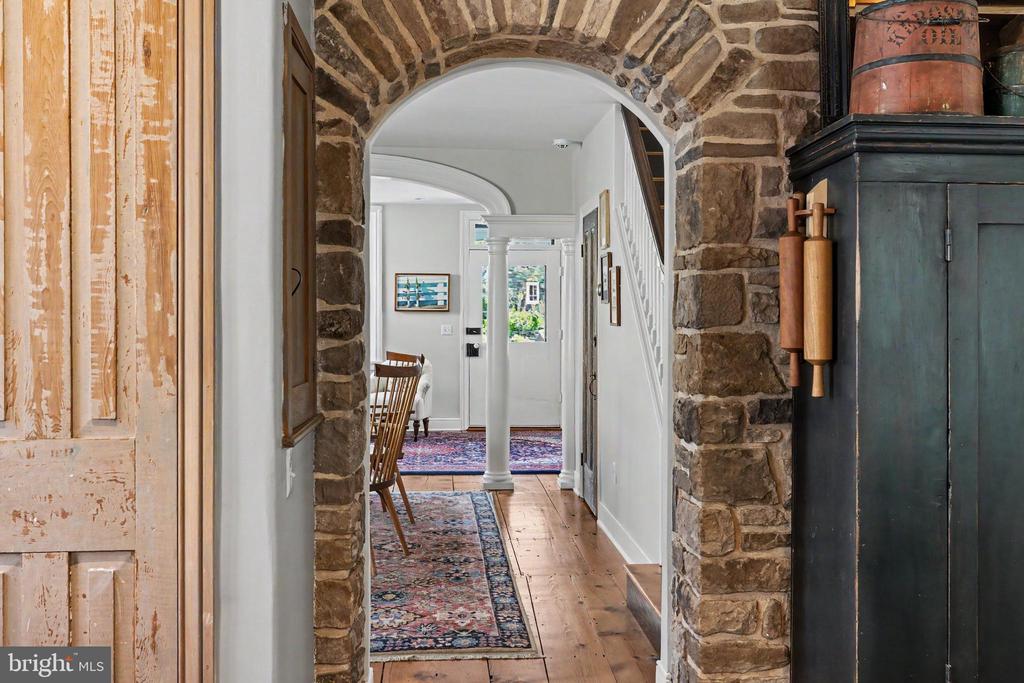 6175 CARVERSVILLE ROAD