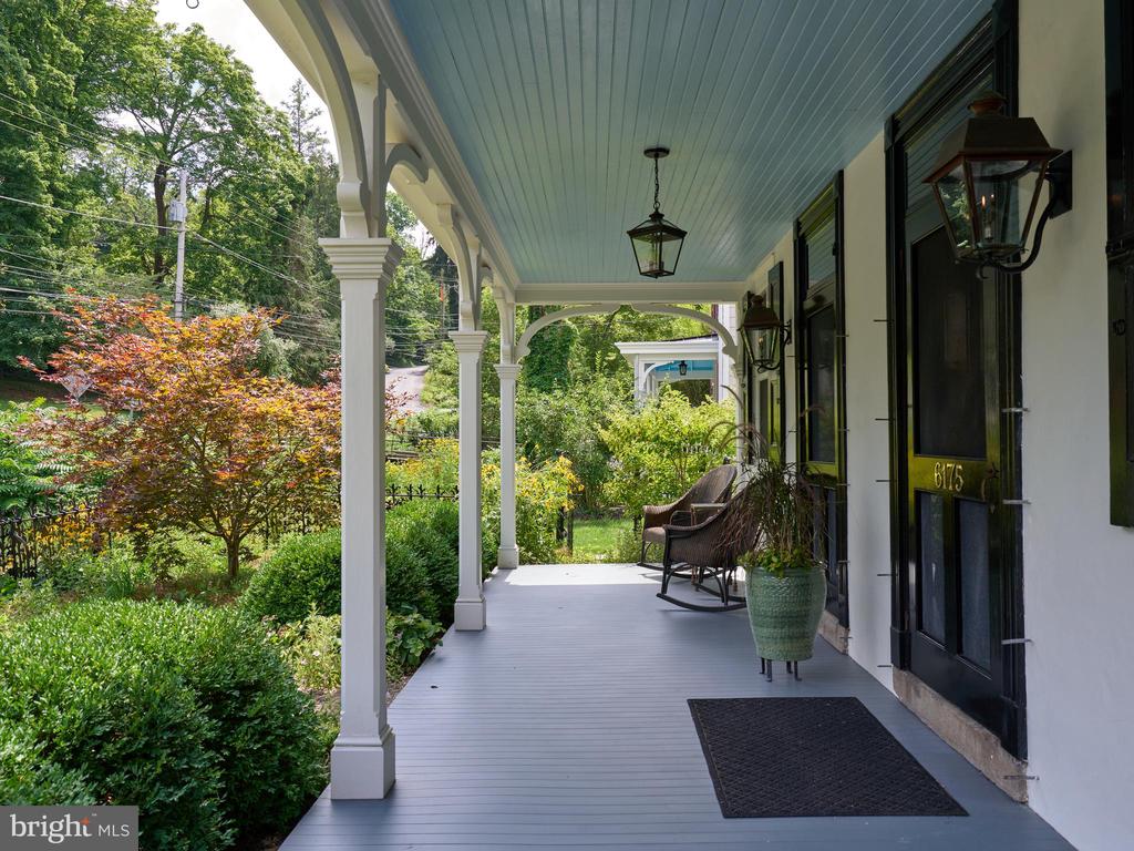 6175 CARVERSVILLE ROAD