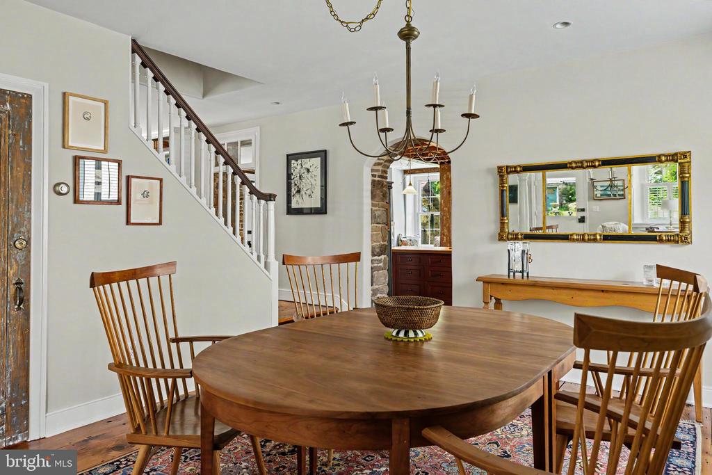 6175 CARVERSVILLE ROAD