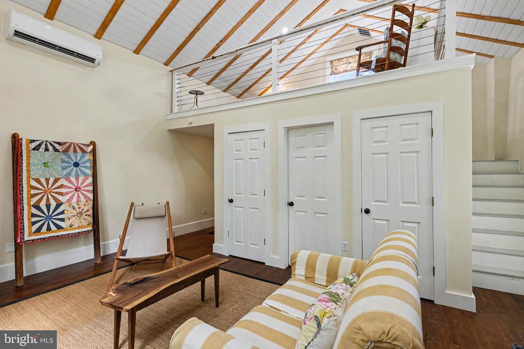 6175 CARVERSVILLE ROAD