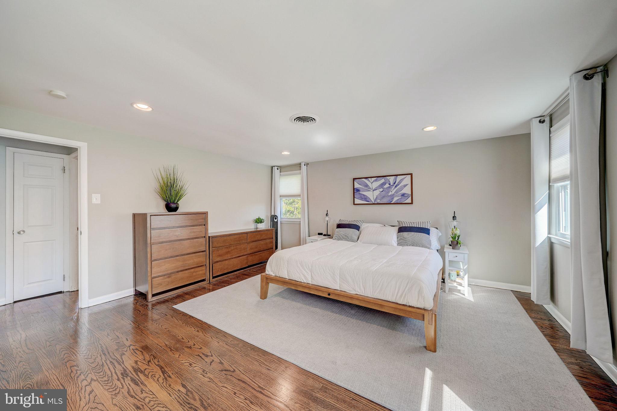 3277 Lenape Dr