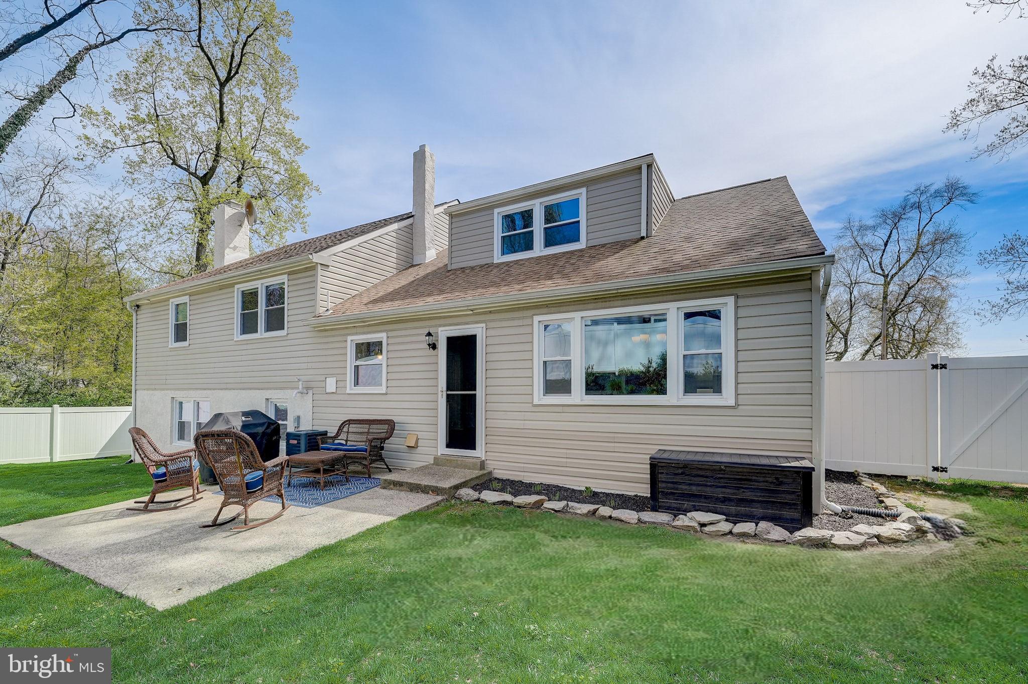 3277 Lenape Dr