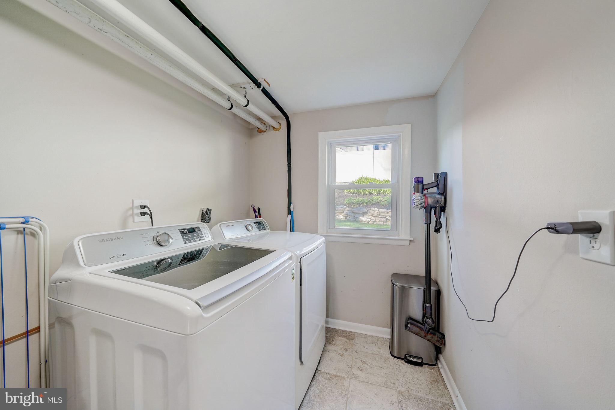 3277 Lenape Dr