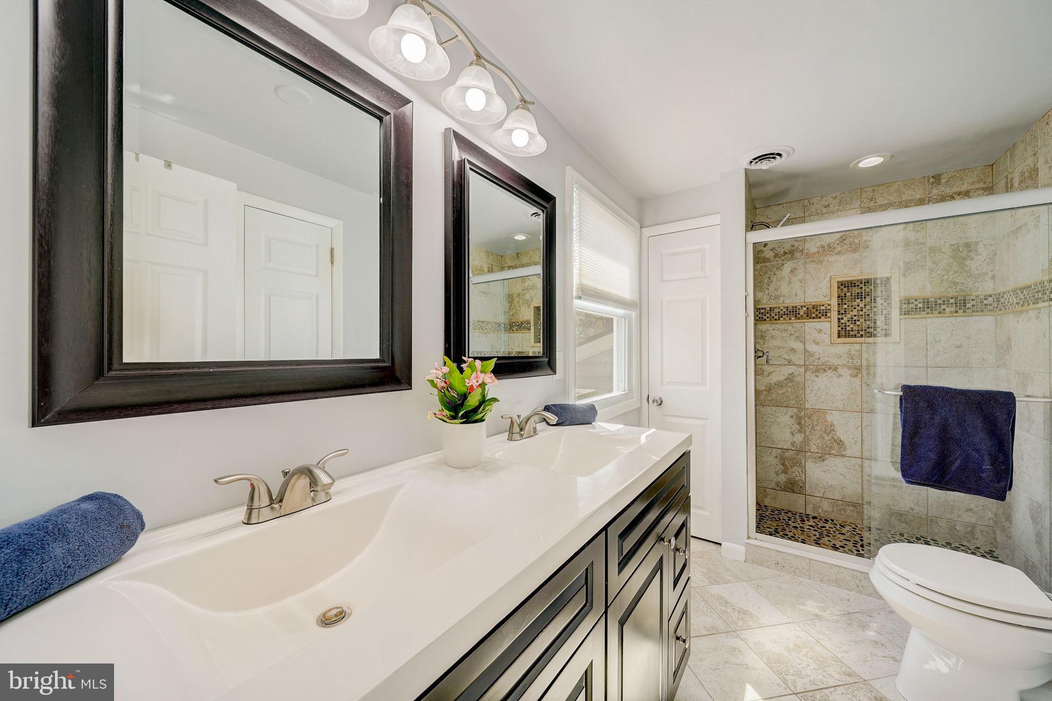 3277 Lenape Dr