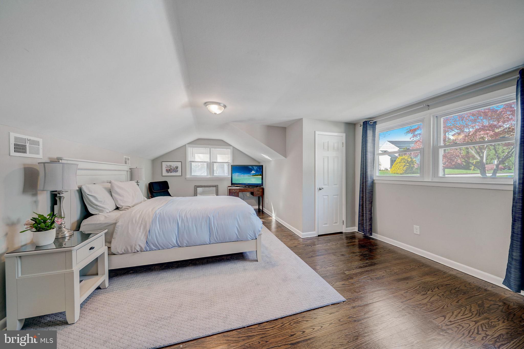 3277 Lenape Dr
