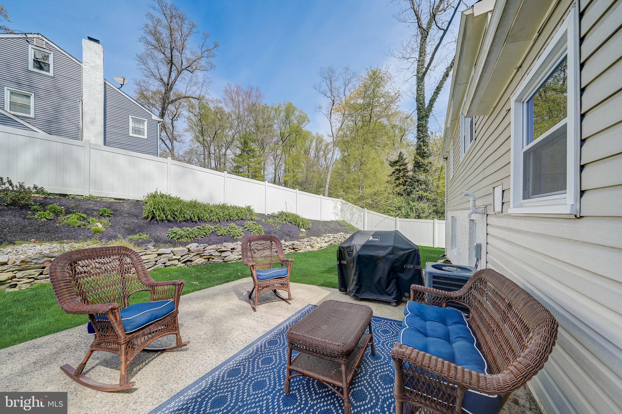 3277 Lenape Dr