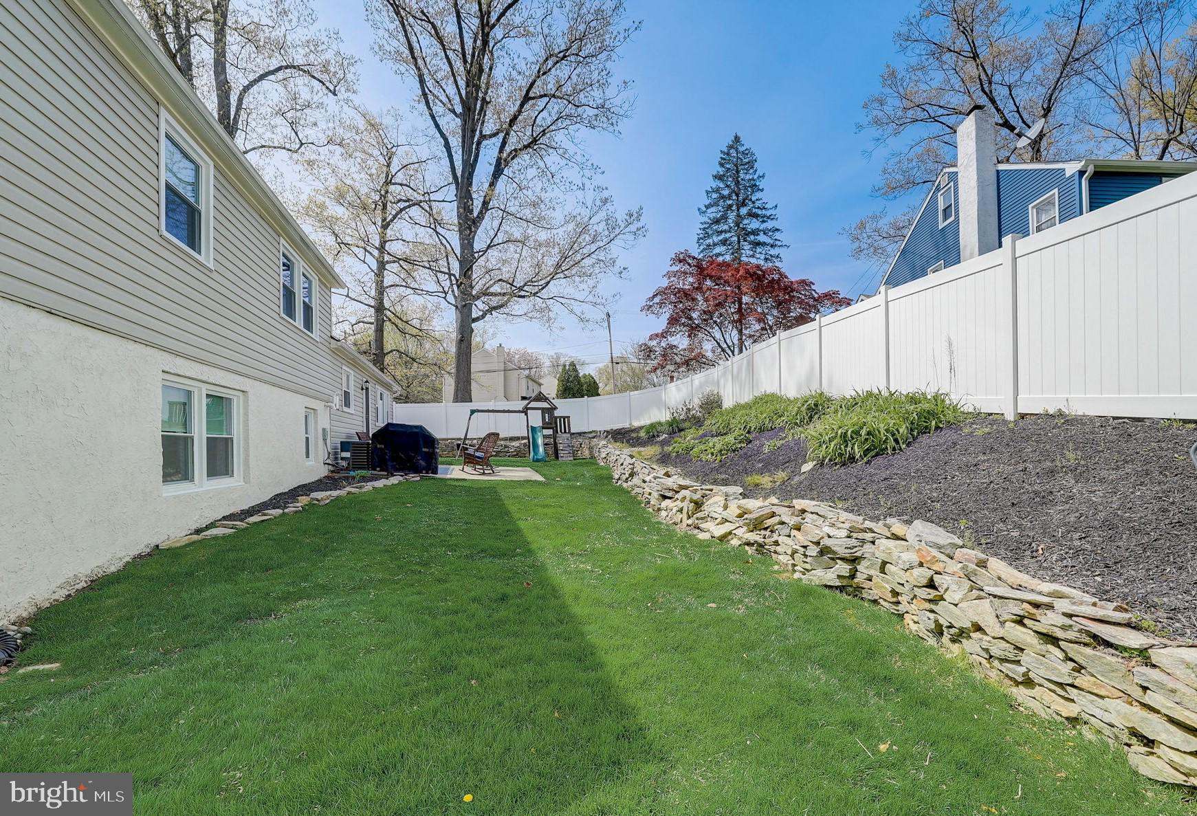 3277 Lenape Dr