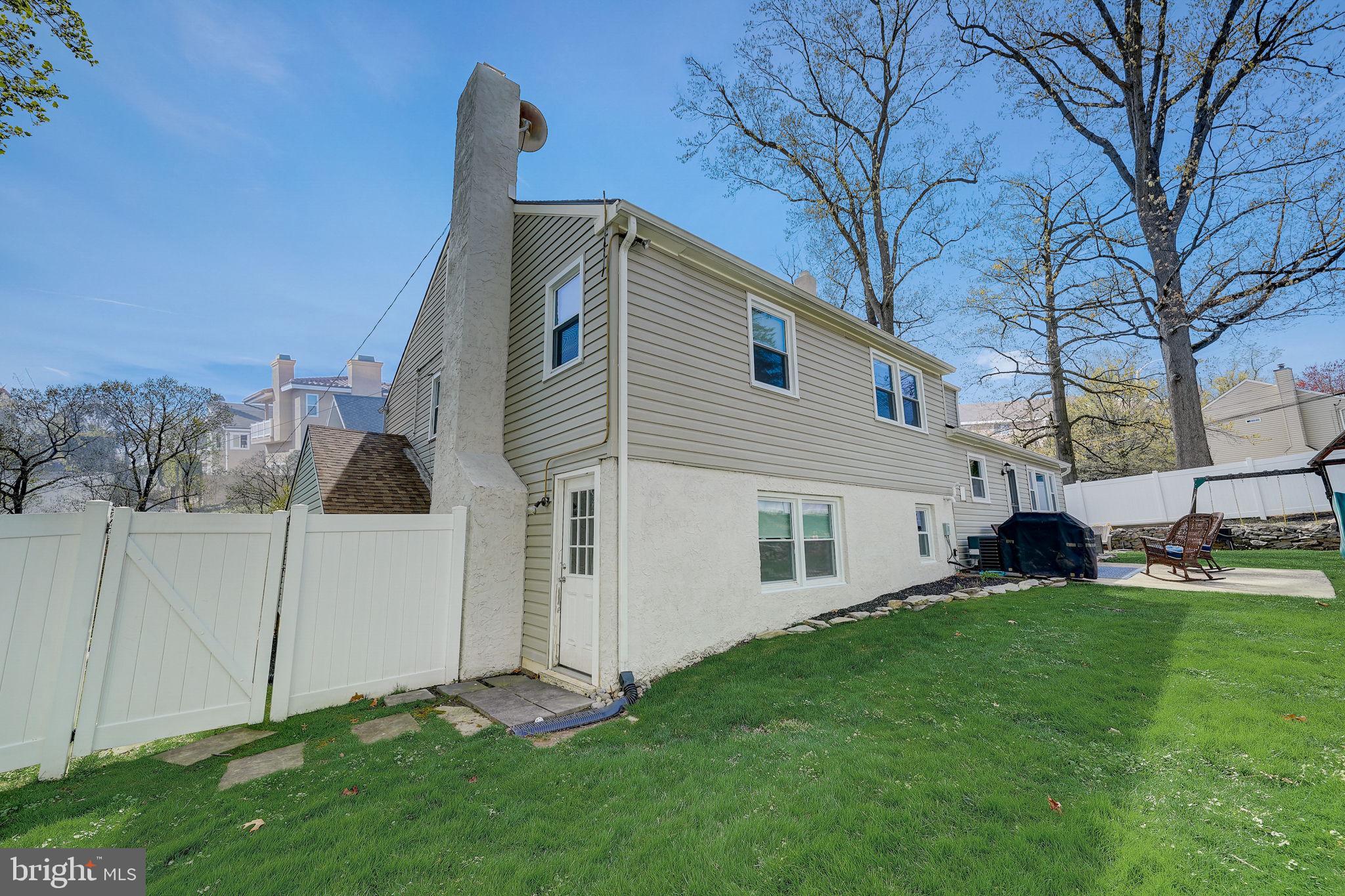 3277 Lenape Dr