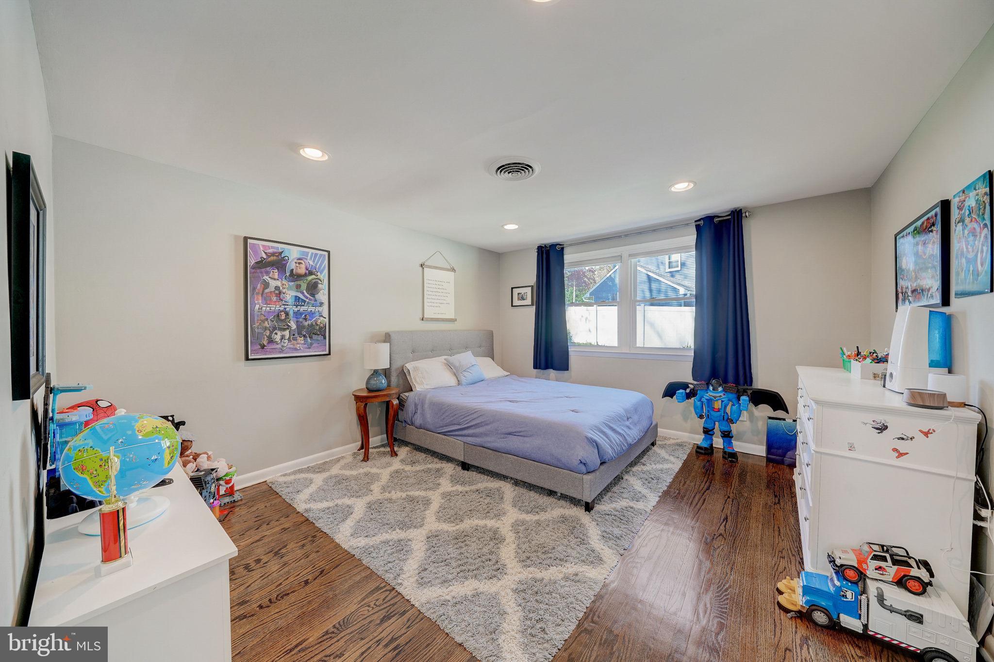 3277 Lenape Dr