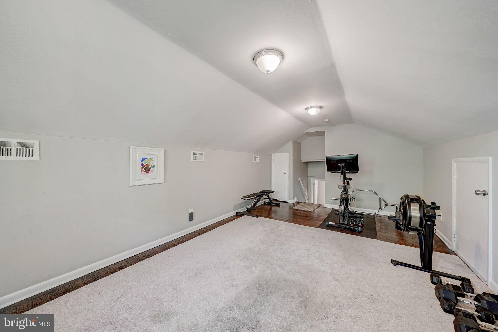 3277 Lenape Dr