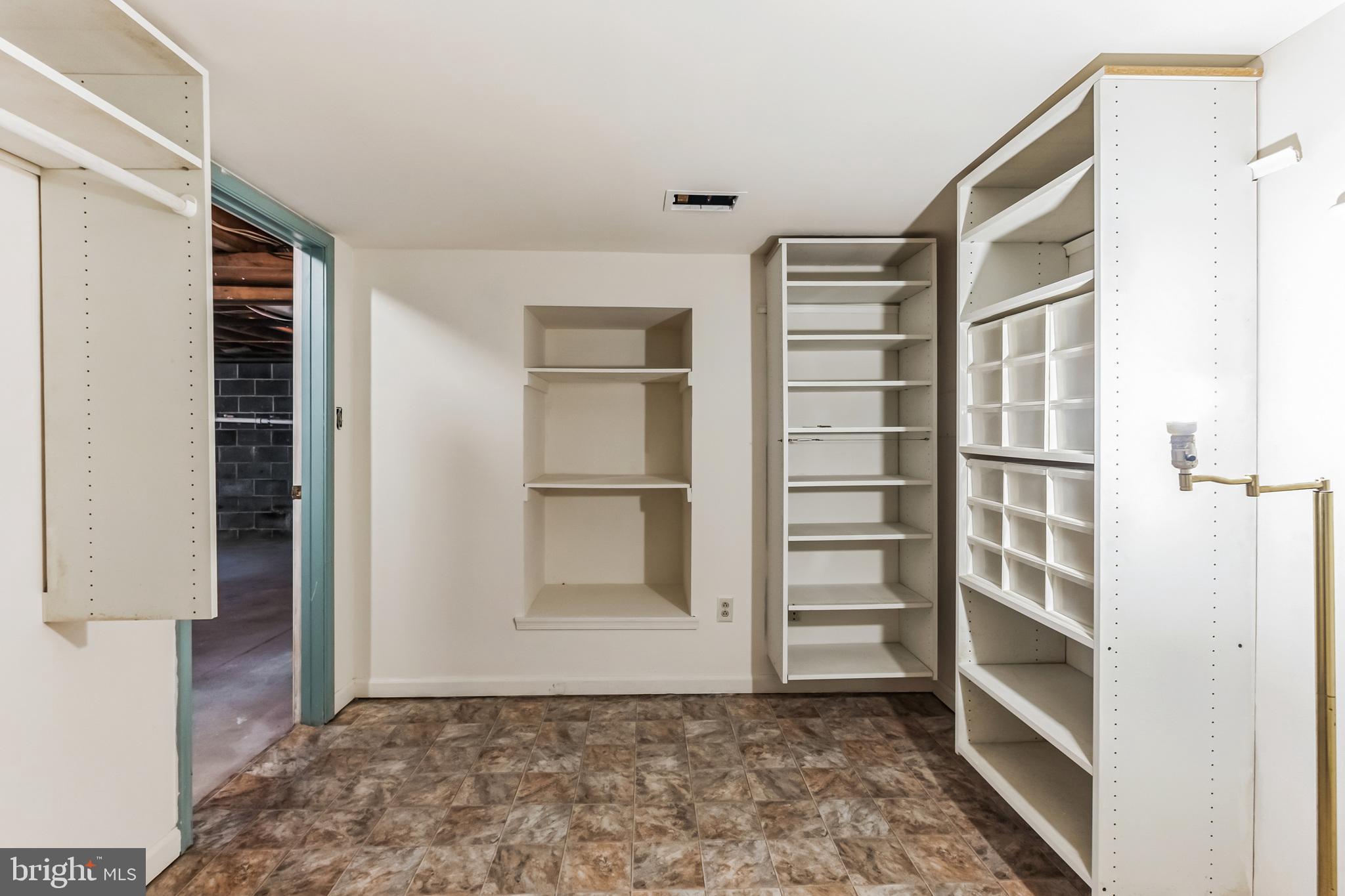 1406 Taylor Rd