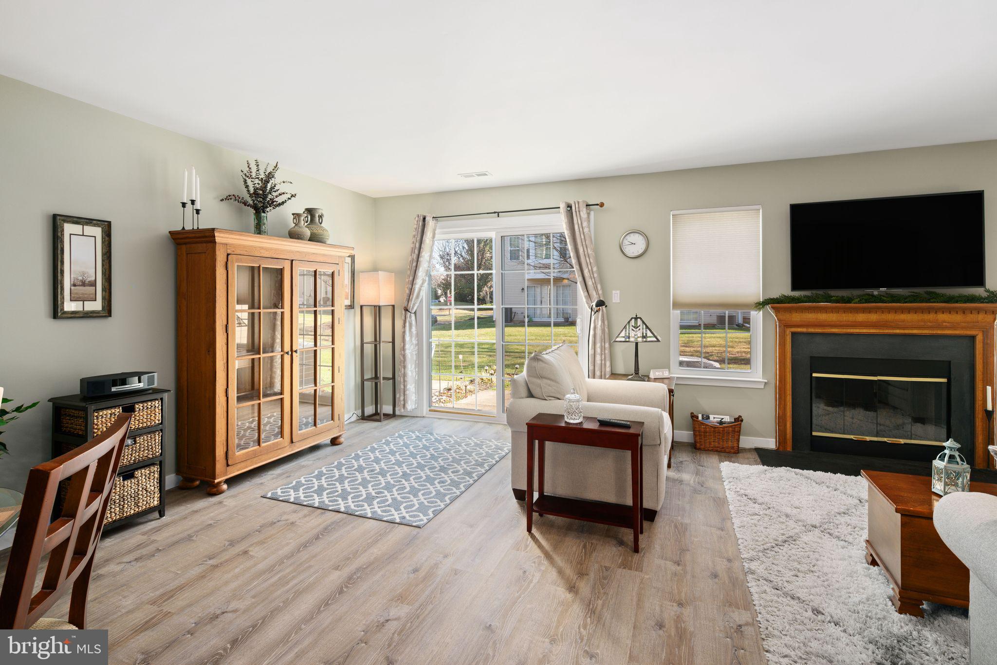 3202 Carriage Ct