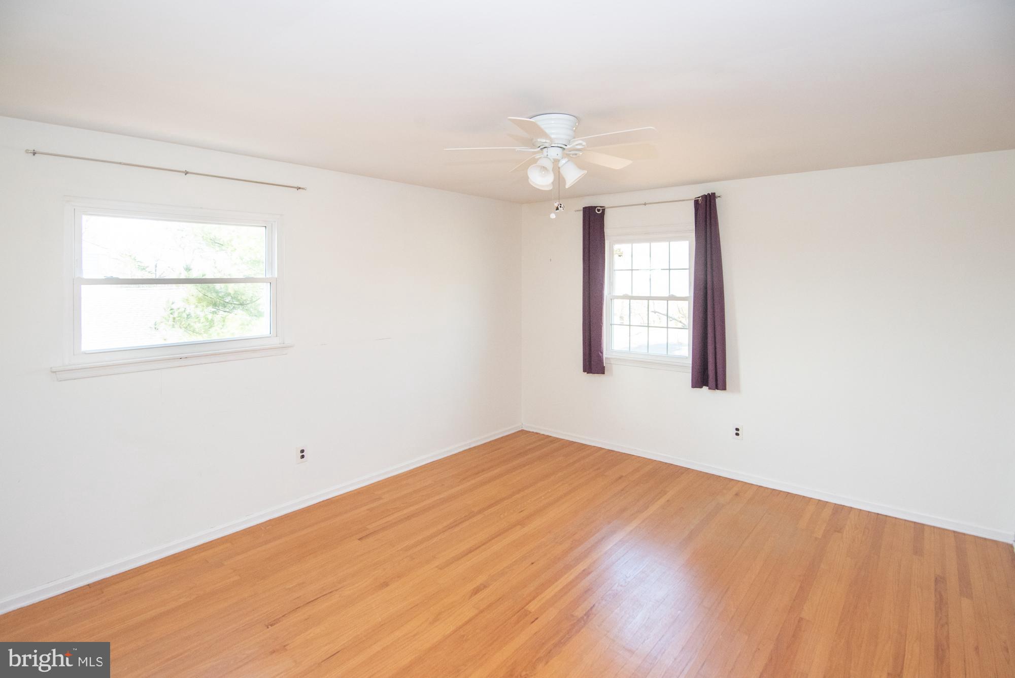 736 Mockingbird Ln