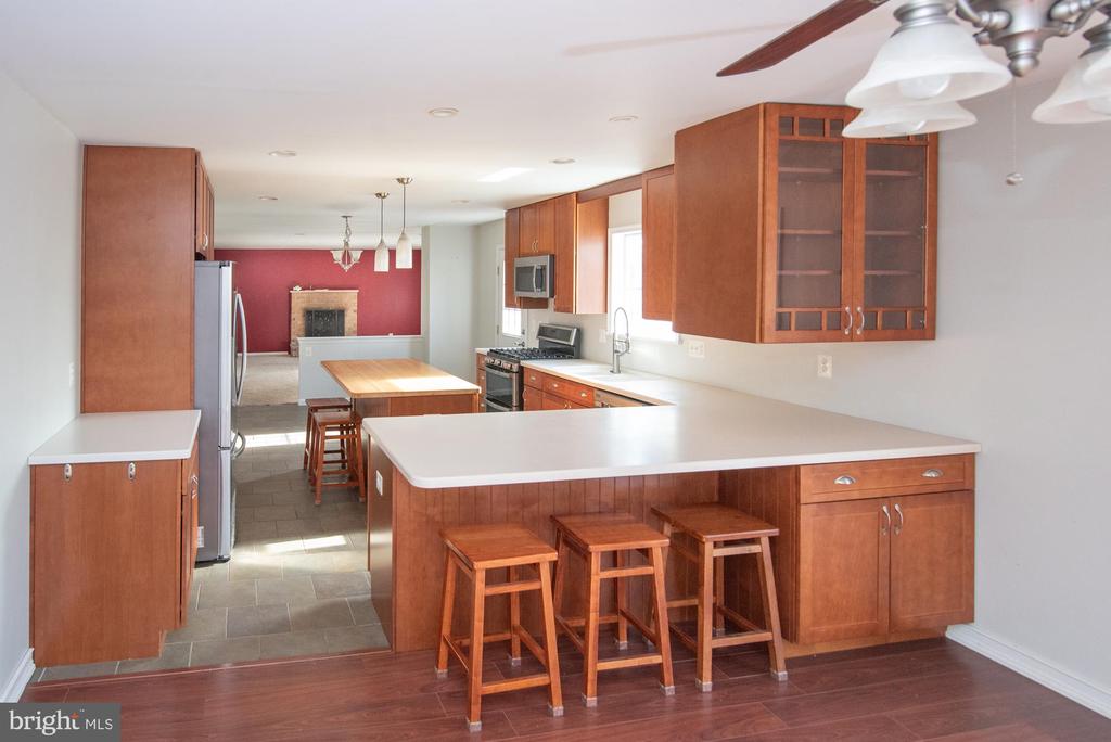 736 Mockingbird Ln