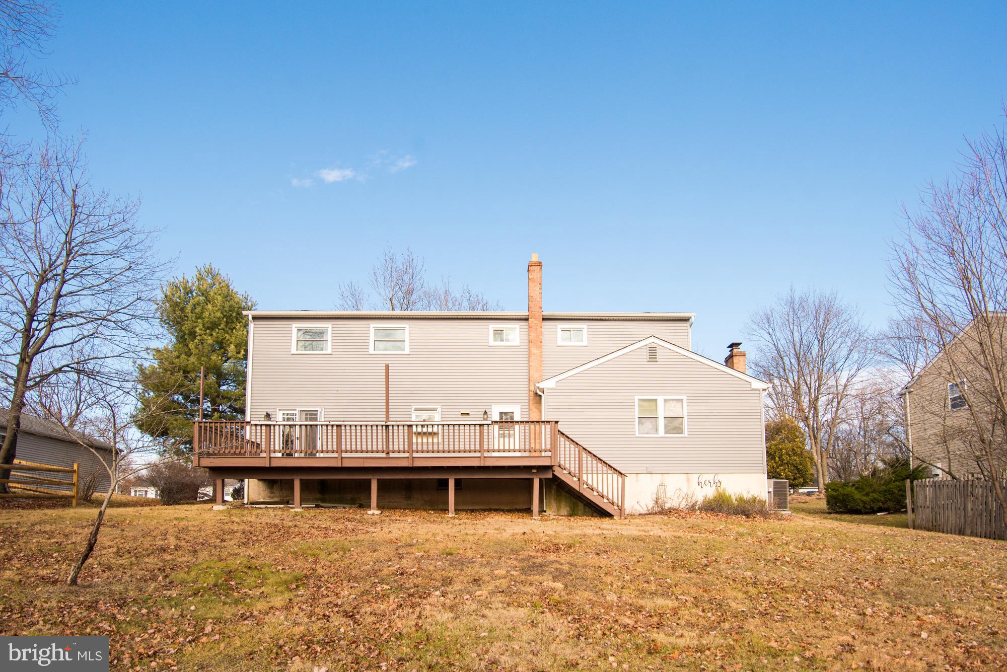 736 Mockingbird Ln