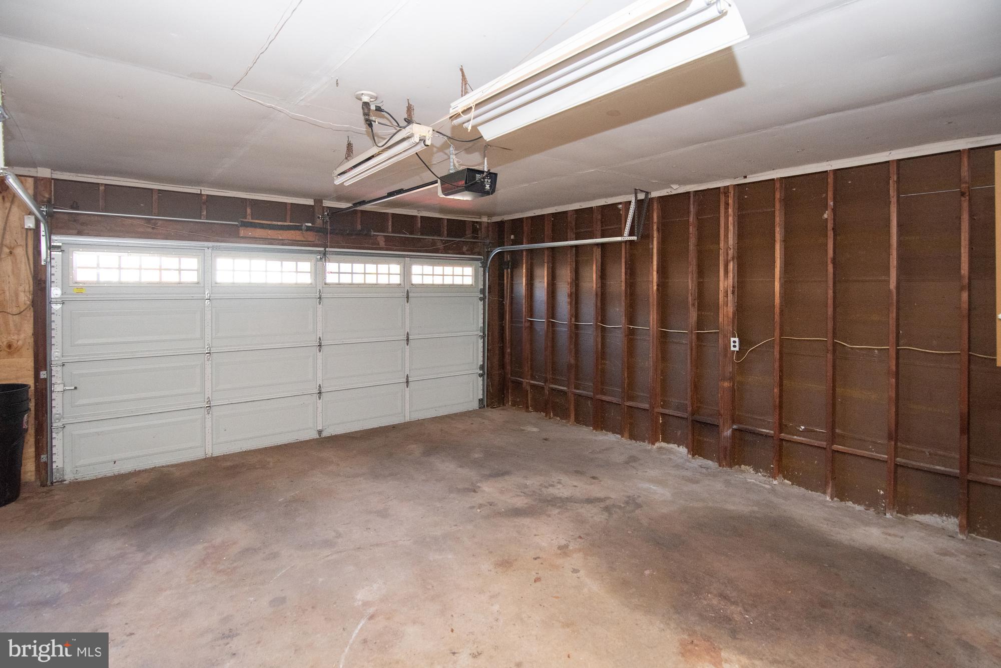 736 Mockingbird Ln
