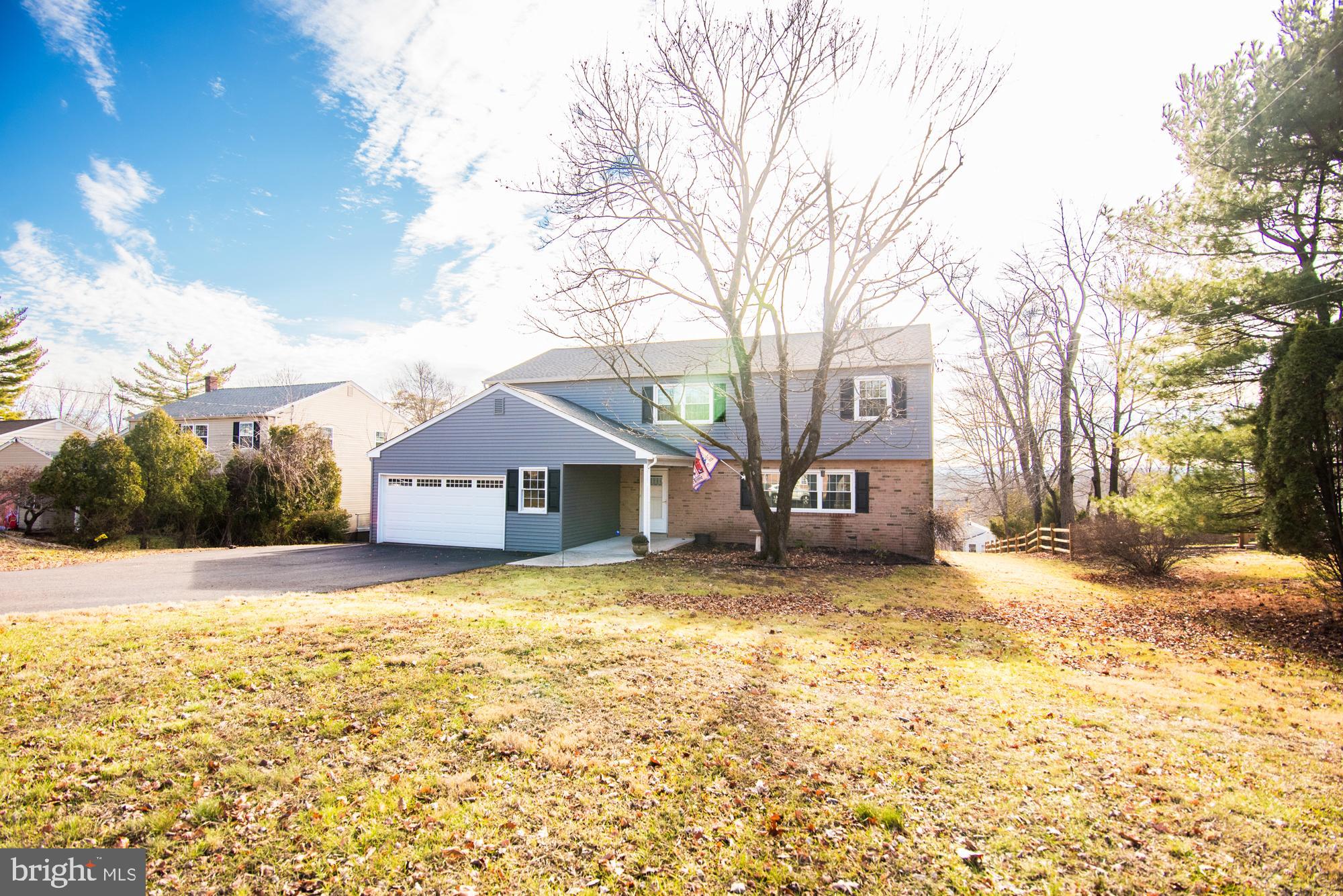 736 Mockingbird Ln