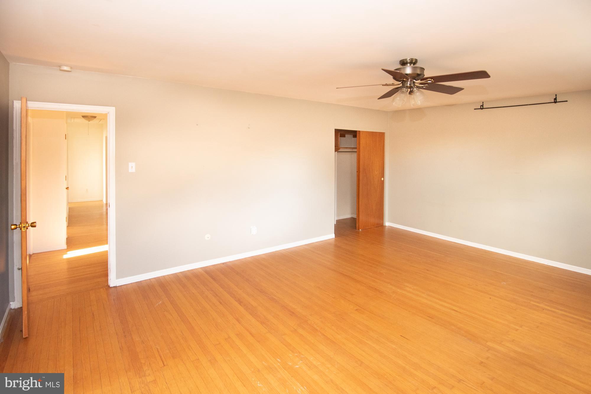736 Mockingbird Ln